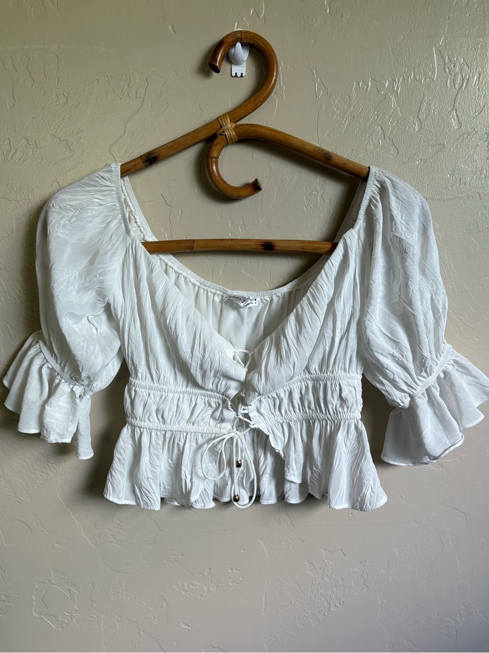 Saints & Secrets White Ruffle Puff Sleeve Lace Up Peplum Crop Top Size US Small